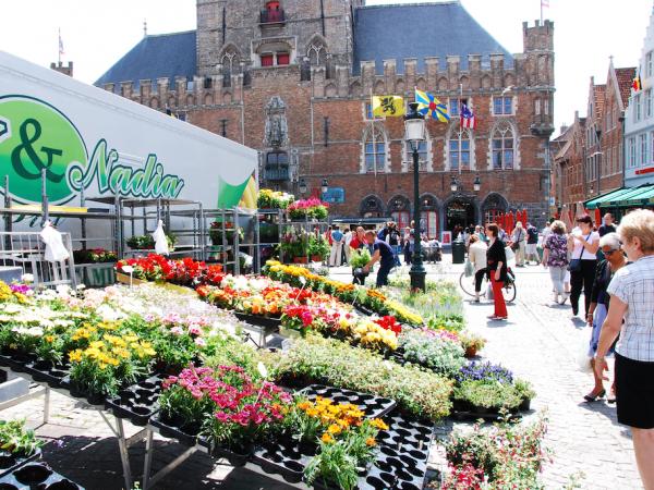 flower market in Bruges