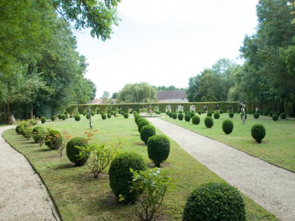 the gardens at the Chateau, Dampierre sur Boutonne